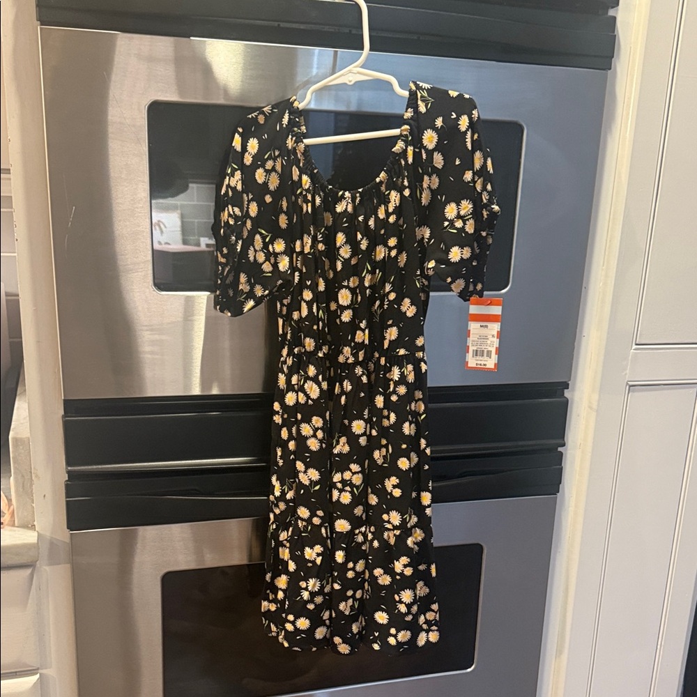 Cat & Jack Black Dress with White Floral Pattern